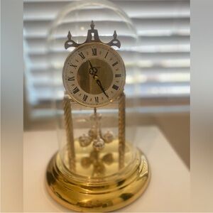 Chronos
Anniversary Clock Vintage Gold Dome Clock with Pendulum